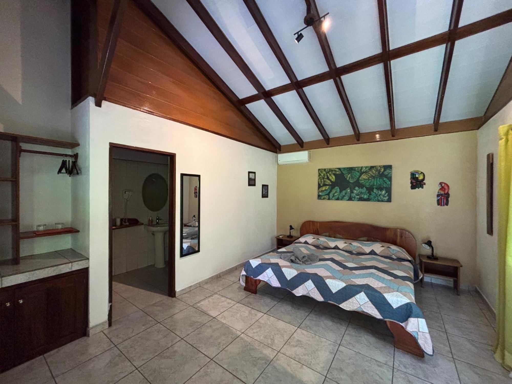 Hotel Suizo Loco Lodge & Resort Cahuita Εξωτερικό φωτογραφία