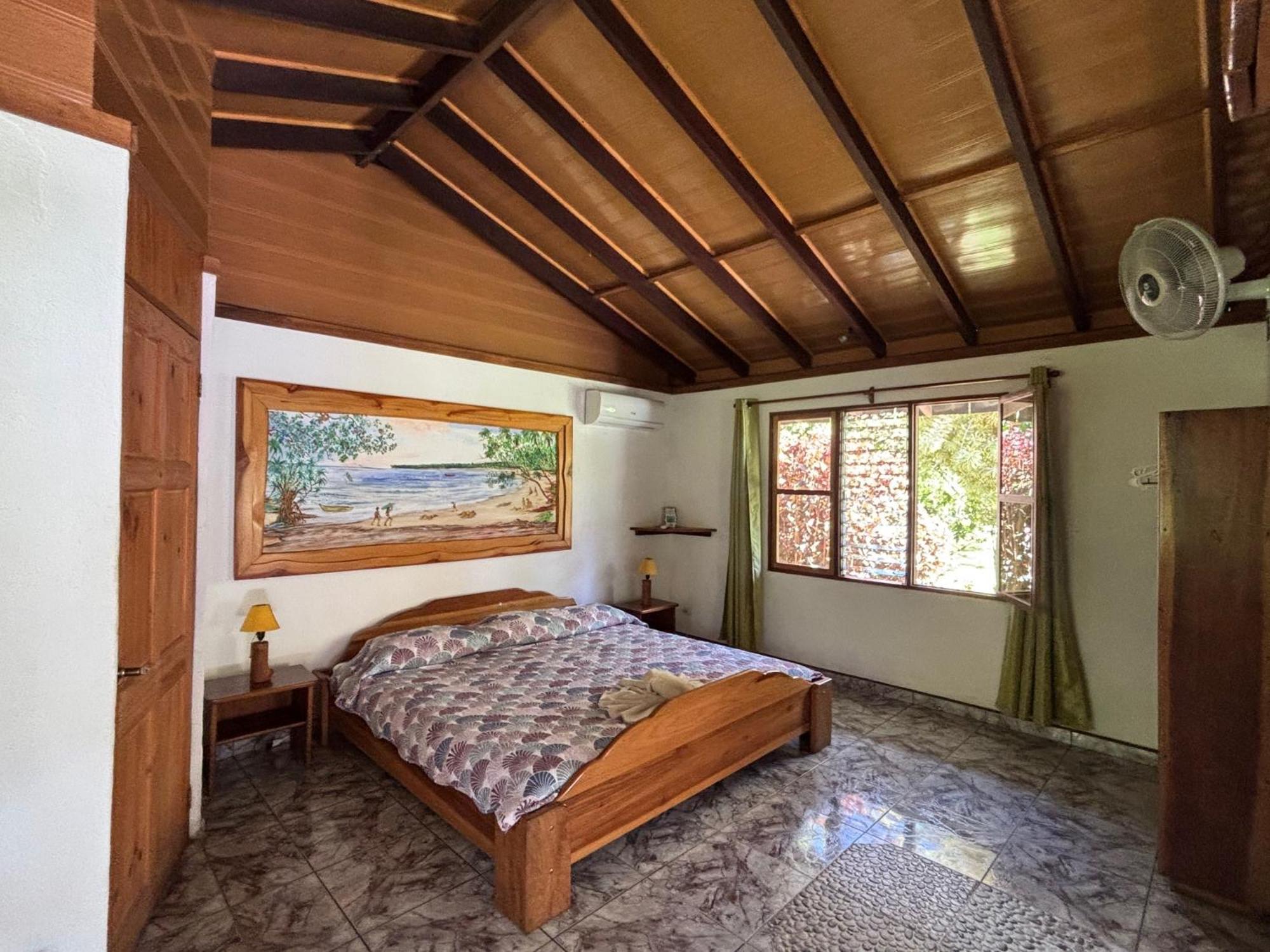 Hotel Suizo Loco Lodge & Resort Cahuita Εξωτερικό φωτογραφία