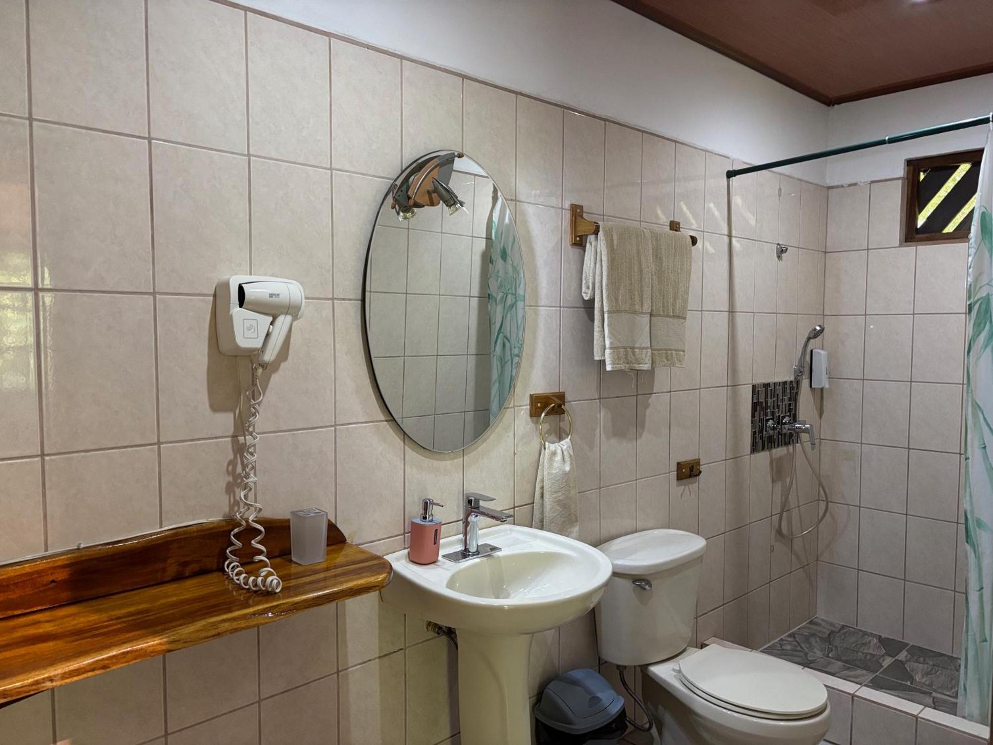 Hotel Suizo Loco Lodge & Resort Cahuita Εξωτερικό φωτογραφία