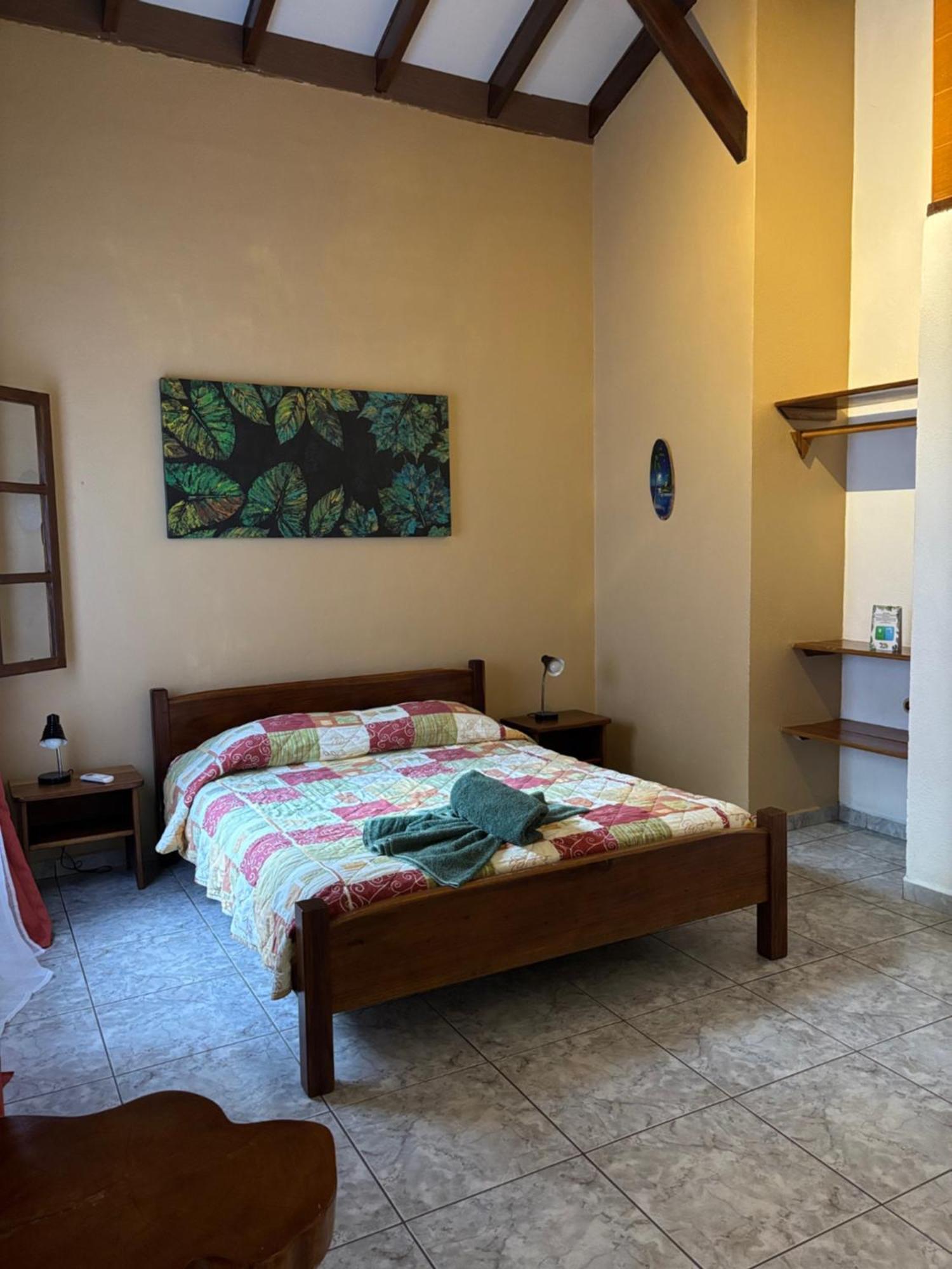 Hotel Suizo Loco Lodge & Resort Cahuita Εξωτερικό φωτογραφία