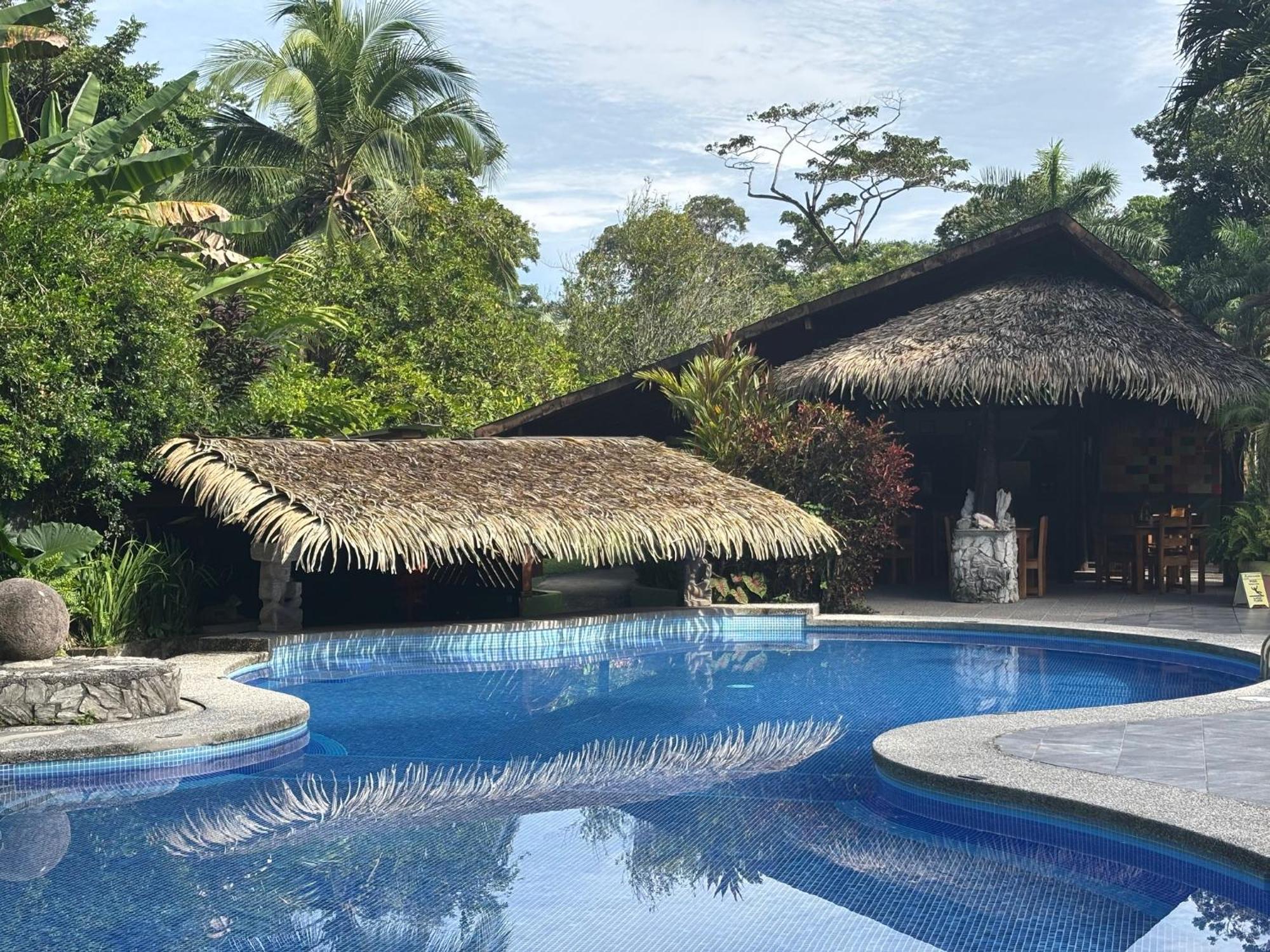 Hotel Suizo Loco Lodge & Resort Cahuita Εξωτερικό φωτογραφία