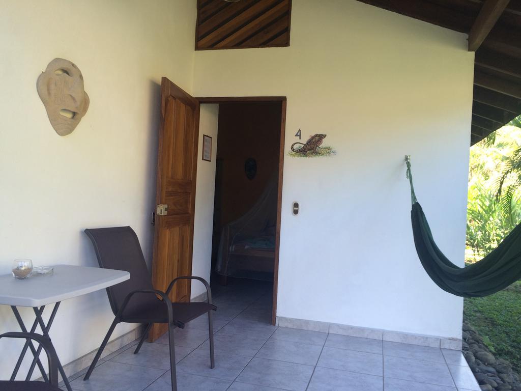 Hotel Suizo Loco Lodge & Resort Cahuita Δωμάτιο φωτογραφία