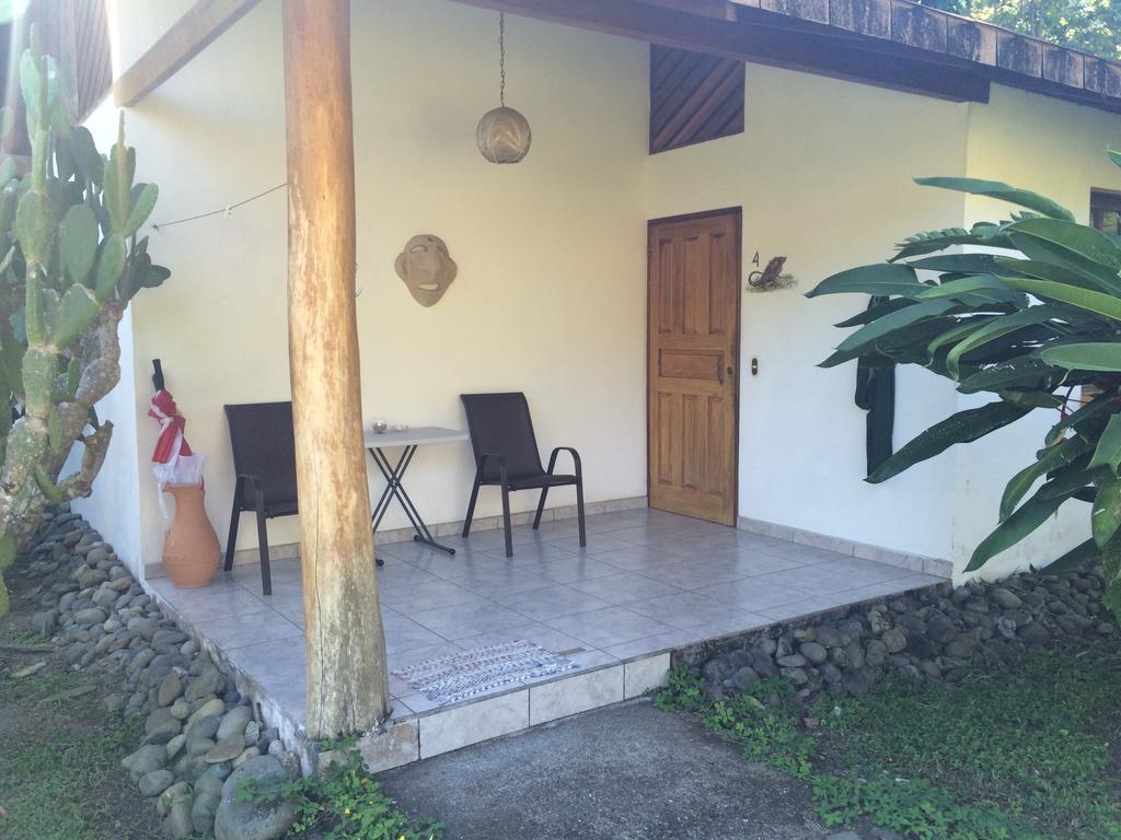 Hotel Suizo Loco Lodge & Resort Cahuita Δωμάτιο φωτογραφία