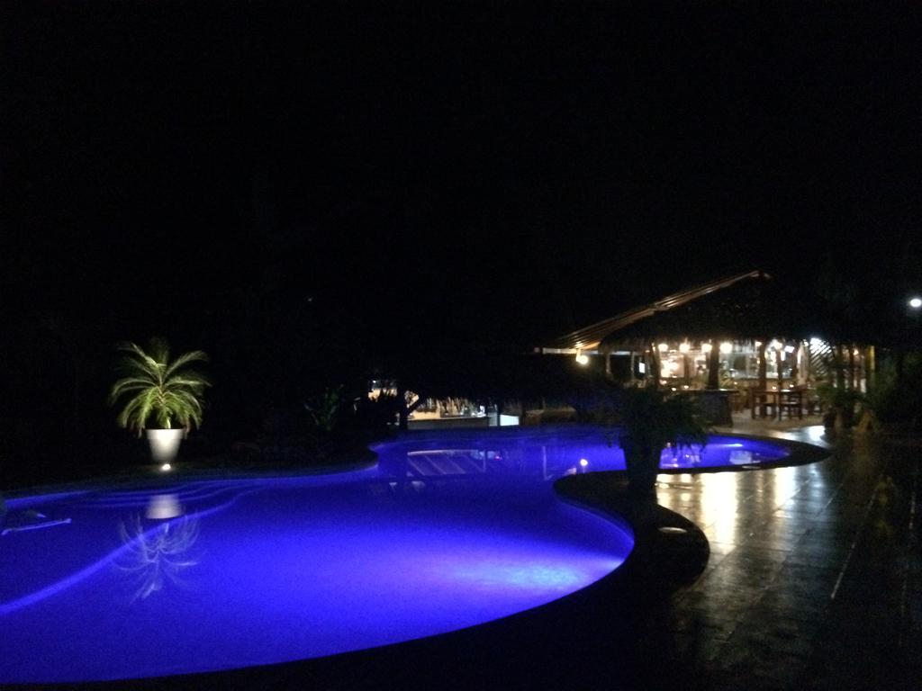 Hotel Suizo Loco Lodge & Resort Cahuita Εξωτερικό φωτογραφία